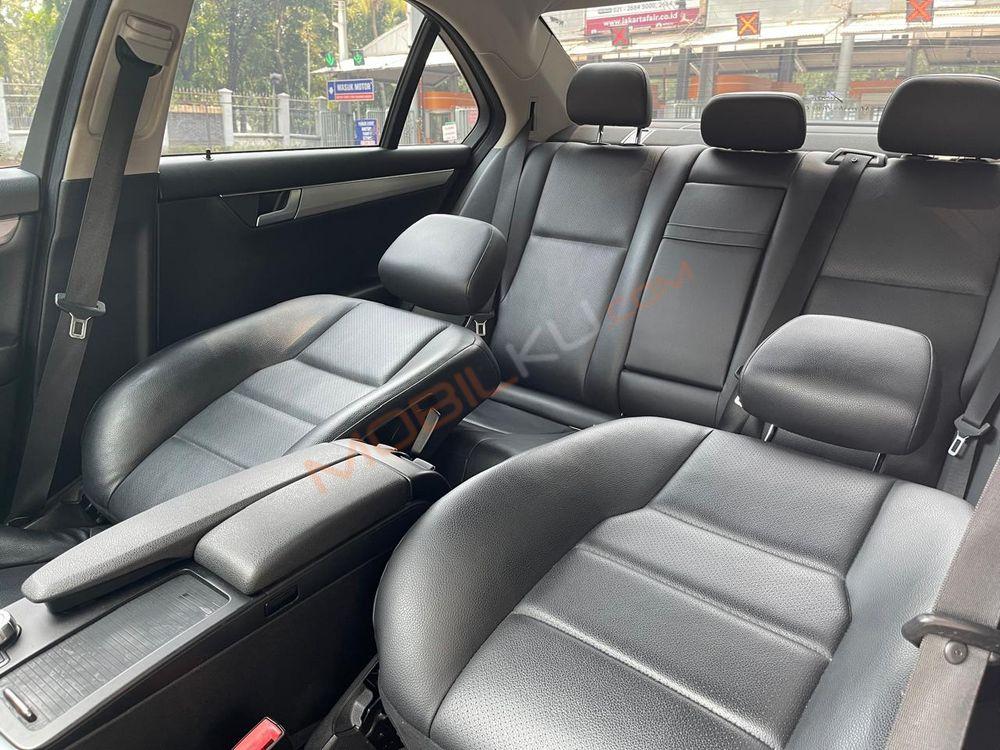 Mobil Mercedes-Benz C-Class 2014