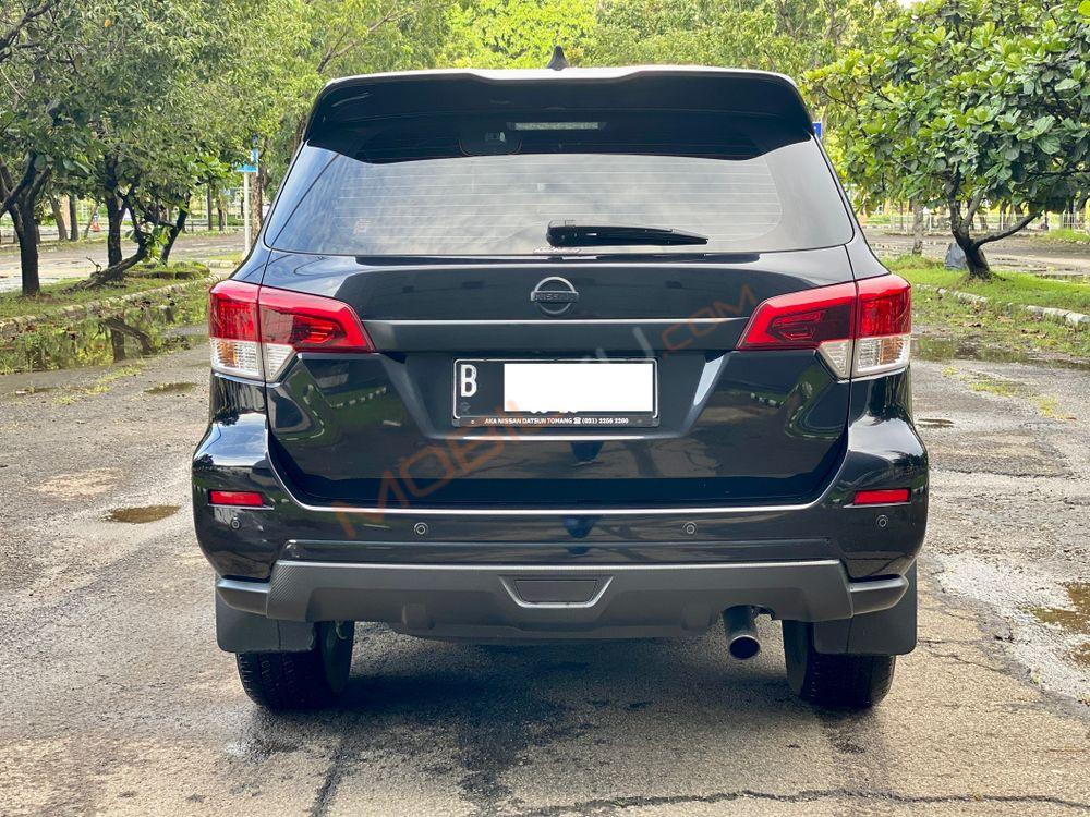 Mobil Nissan Terra 2019
