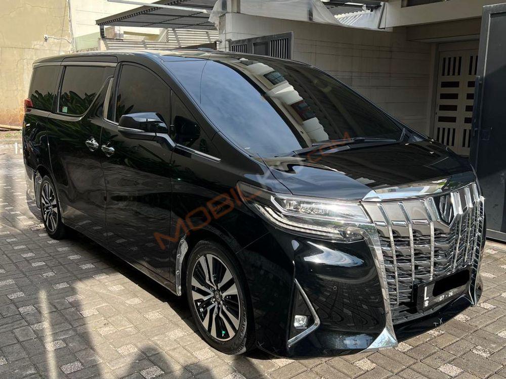 Mobil Toyota Alphard 2019