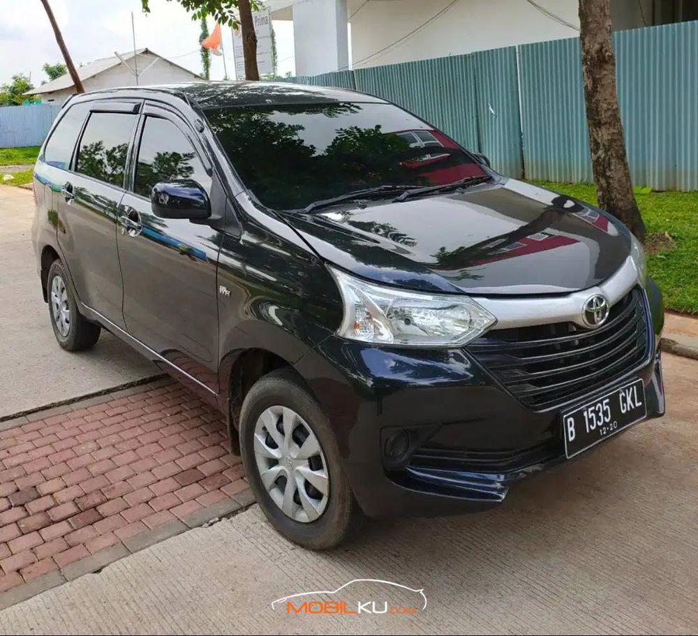 Mobil Toyota Avanza 2015
