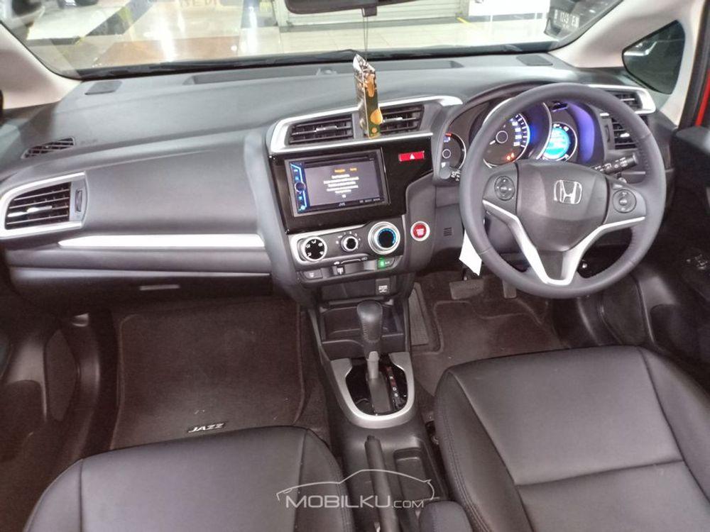 Mobil Honda Jazz 2015