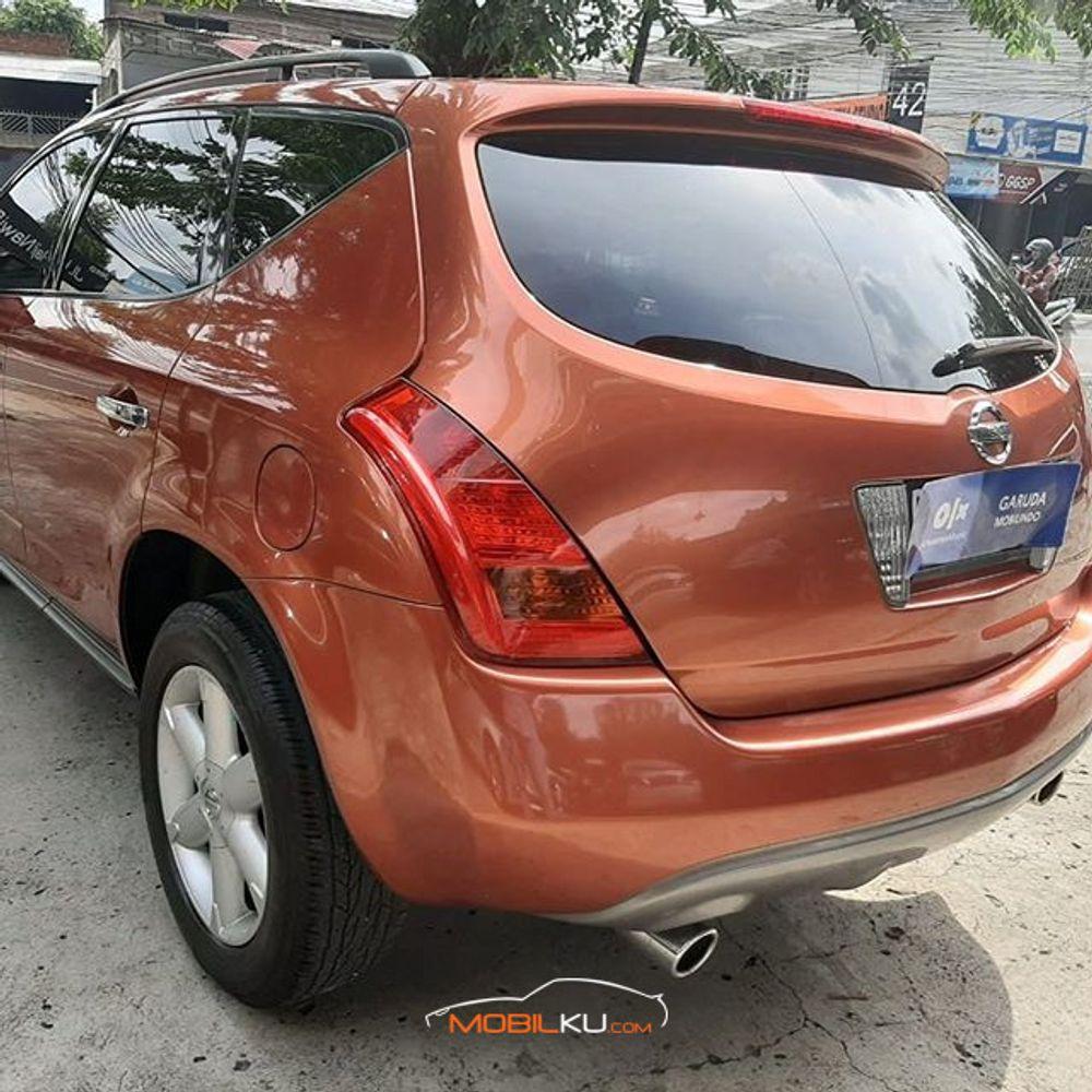 Mobil Nissan Murano 2005