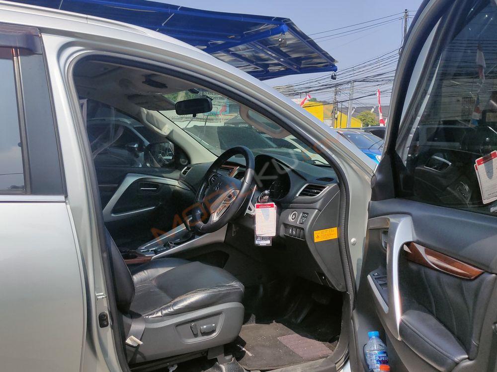 Mobil Mitsubishi Pajero Sport 2016