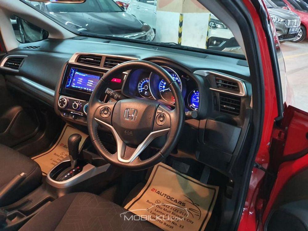 Mobil Honda Jazz 2016