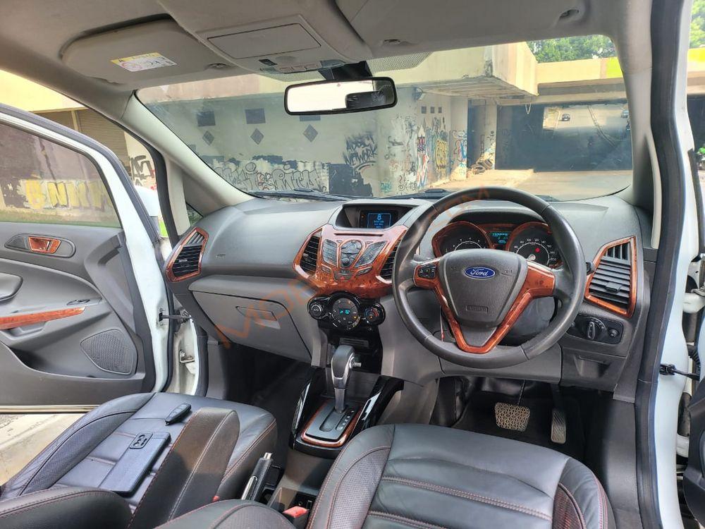Mobil Ford EcoSport 2015