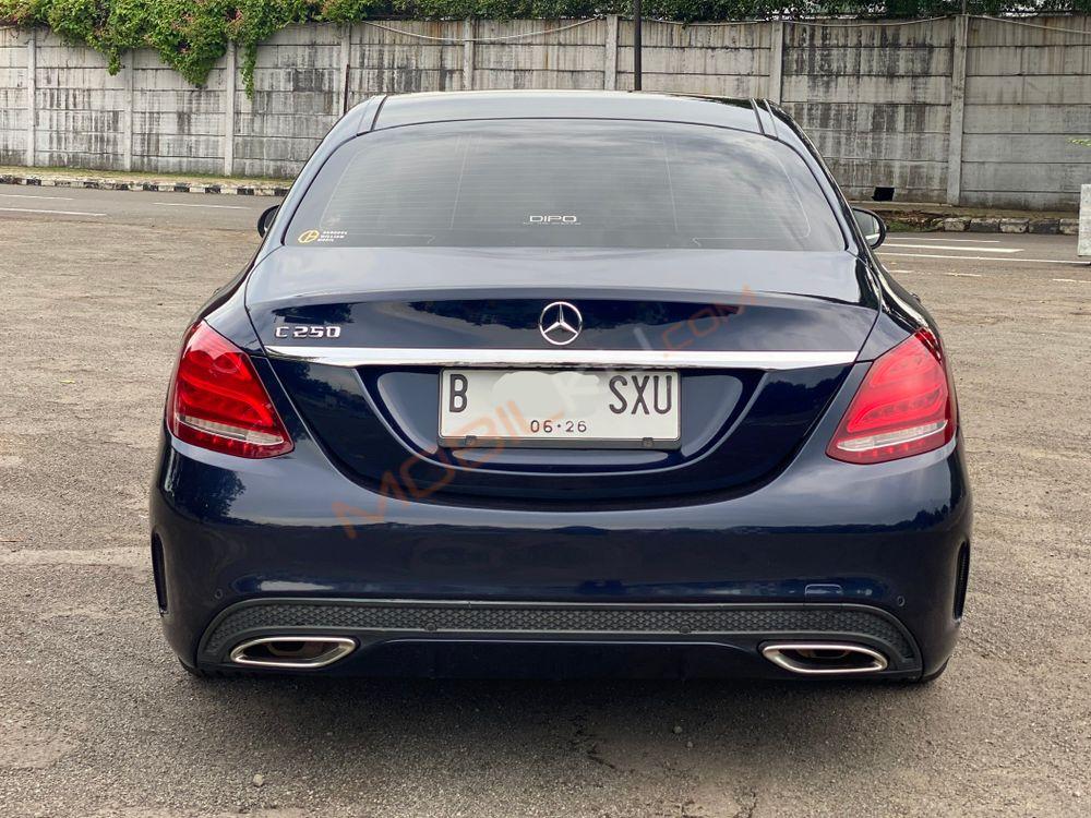 Mobil Mercedes-Benz C-Class 2016