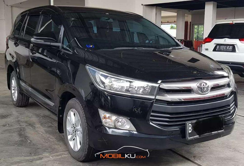 Mobil Toyota Kijang Innova 2018