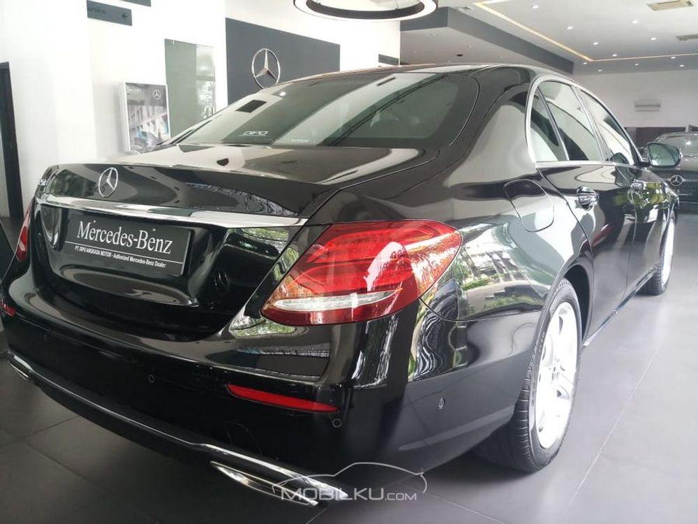 Mobil Mercedes-Benz E-Class 2018