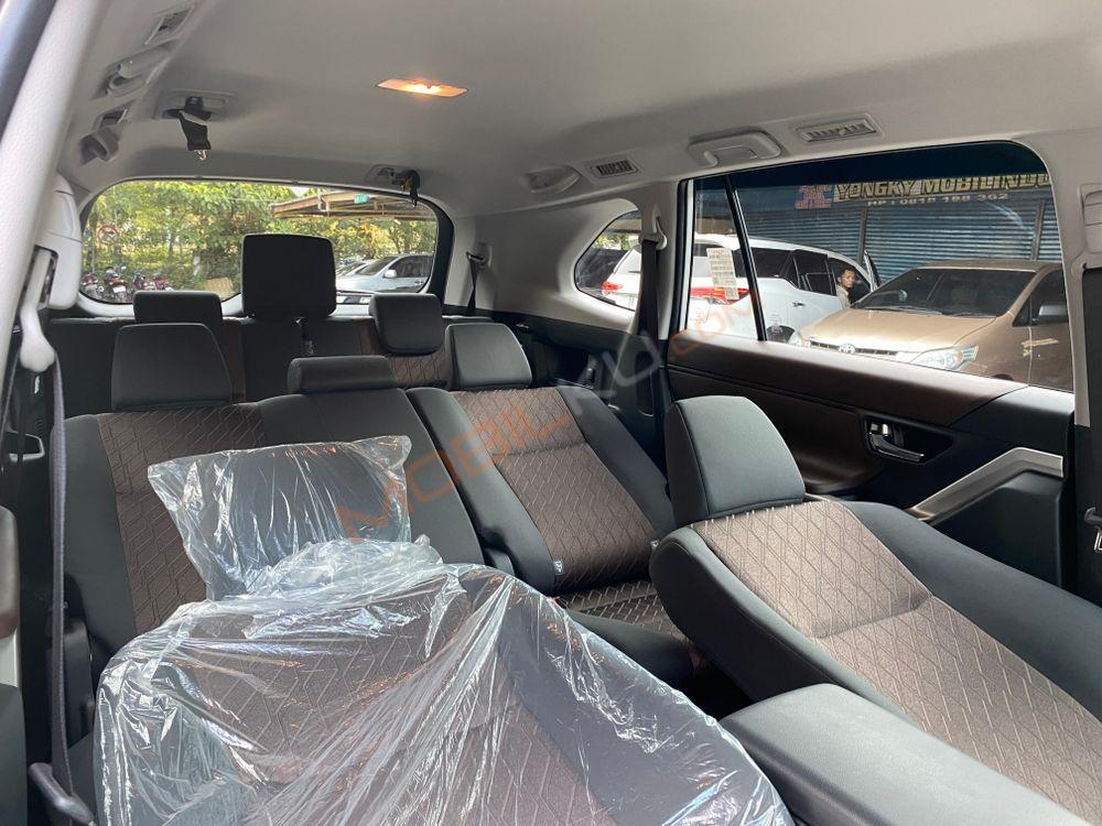Mobil Toyota Kijang Innova Zenix 2023