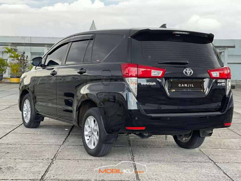 Mobil Toyota Kijang Innova 2019