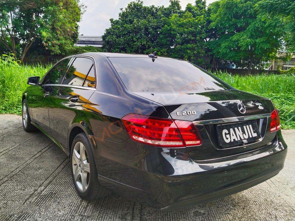 Mobil Mercedes-Benz E-Class 2014