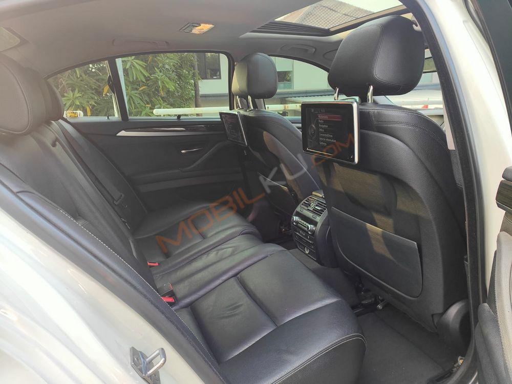 Mobil BMW 5 Series 2015
