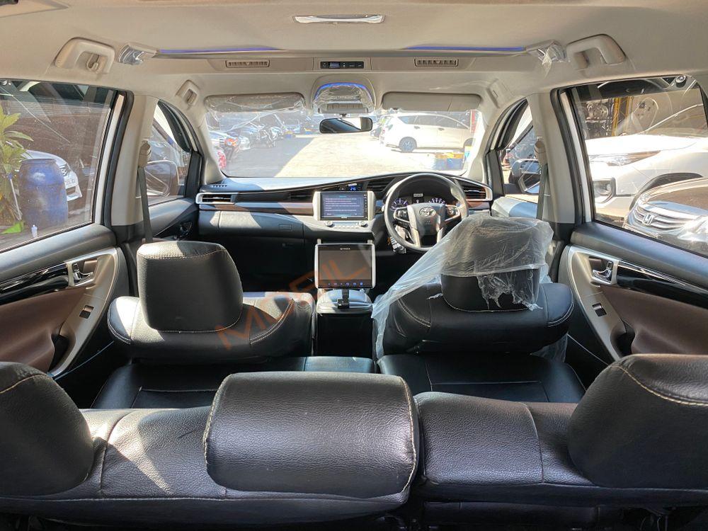 Mobil Toyota Kijang Innova 2022