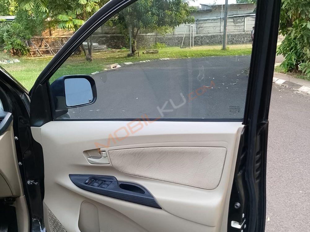 Mobil Toyota Avanza 2016