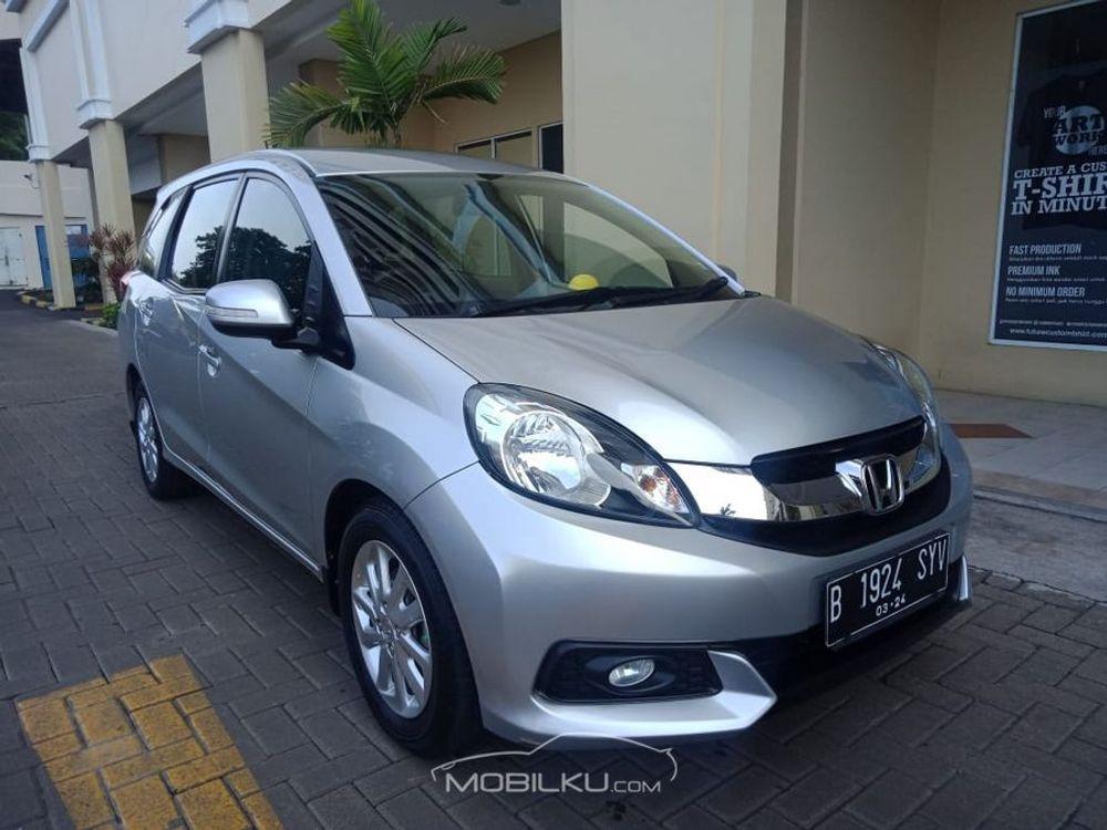Mobil Honda Mobilio 2014