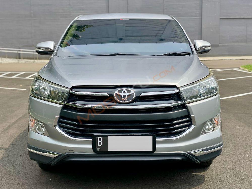 Mobil Toyota Kijang Innova 2016