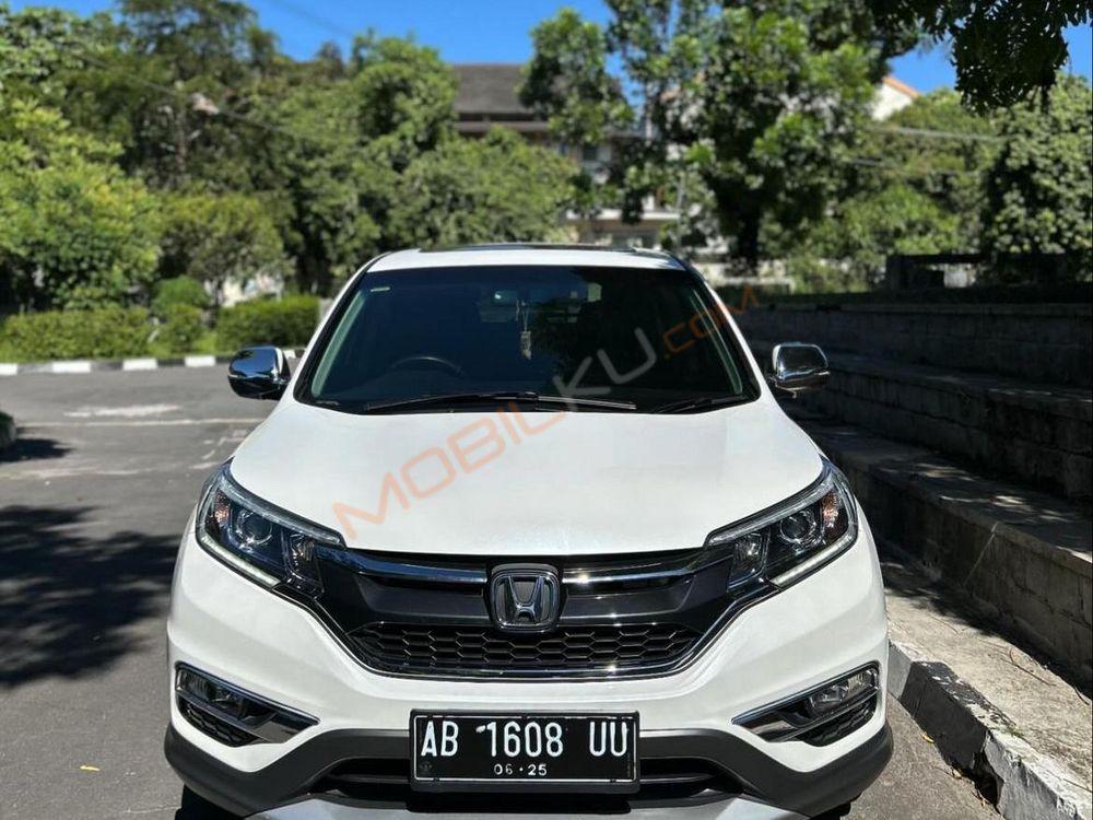 Mobil Honda CR-V 2015