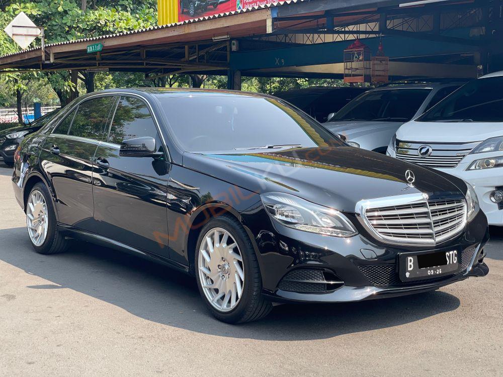 Mobil Mercedes-Benz E-Class 2016