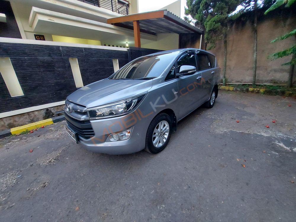 Mobil Toyota Kijang Innova 2017