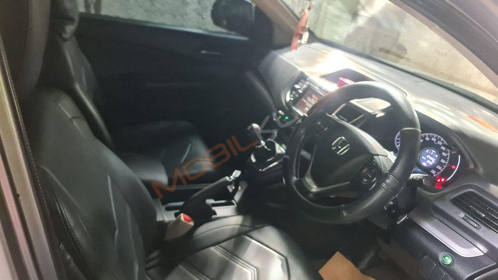 Mobil Honda CR-V 2016