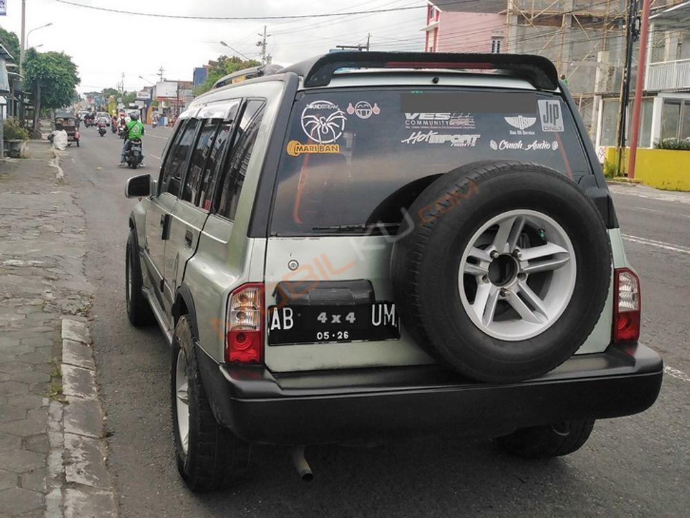 Mobil Suzuki Vitara 1995