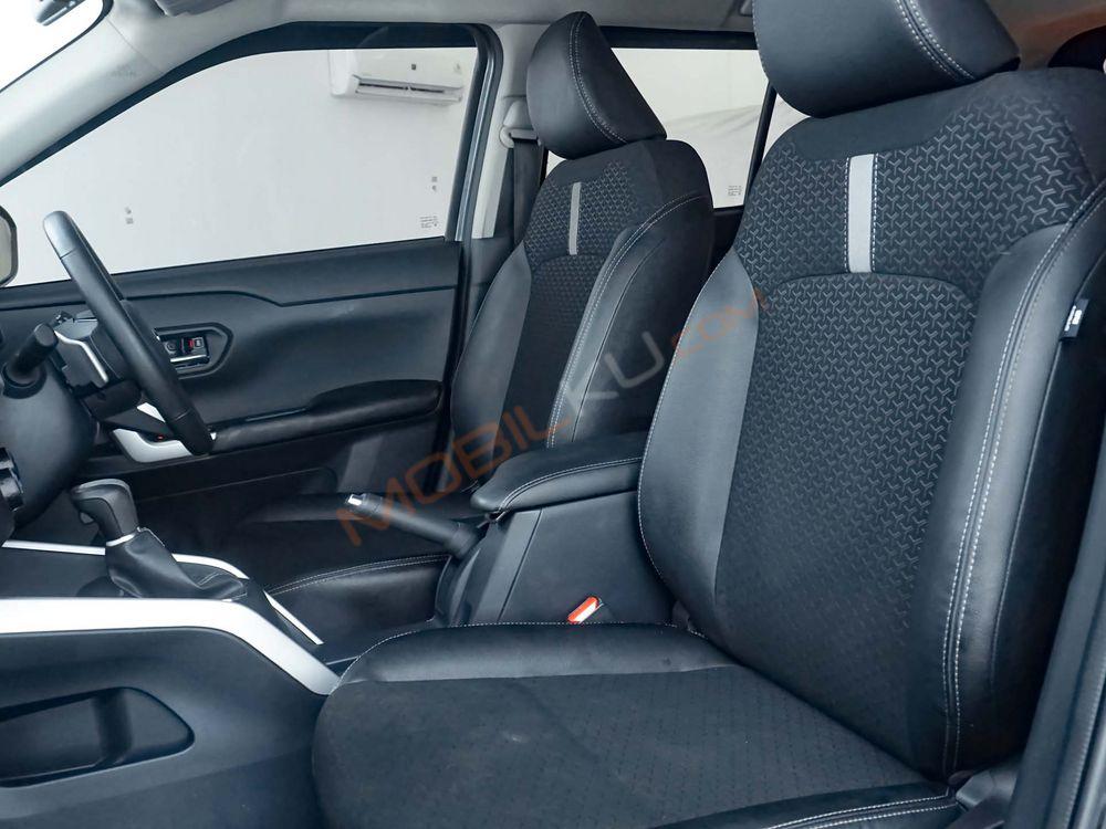 Mobil Toyota Raize 2021