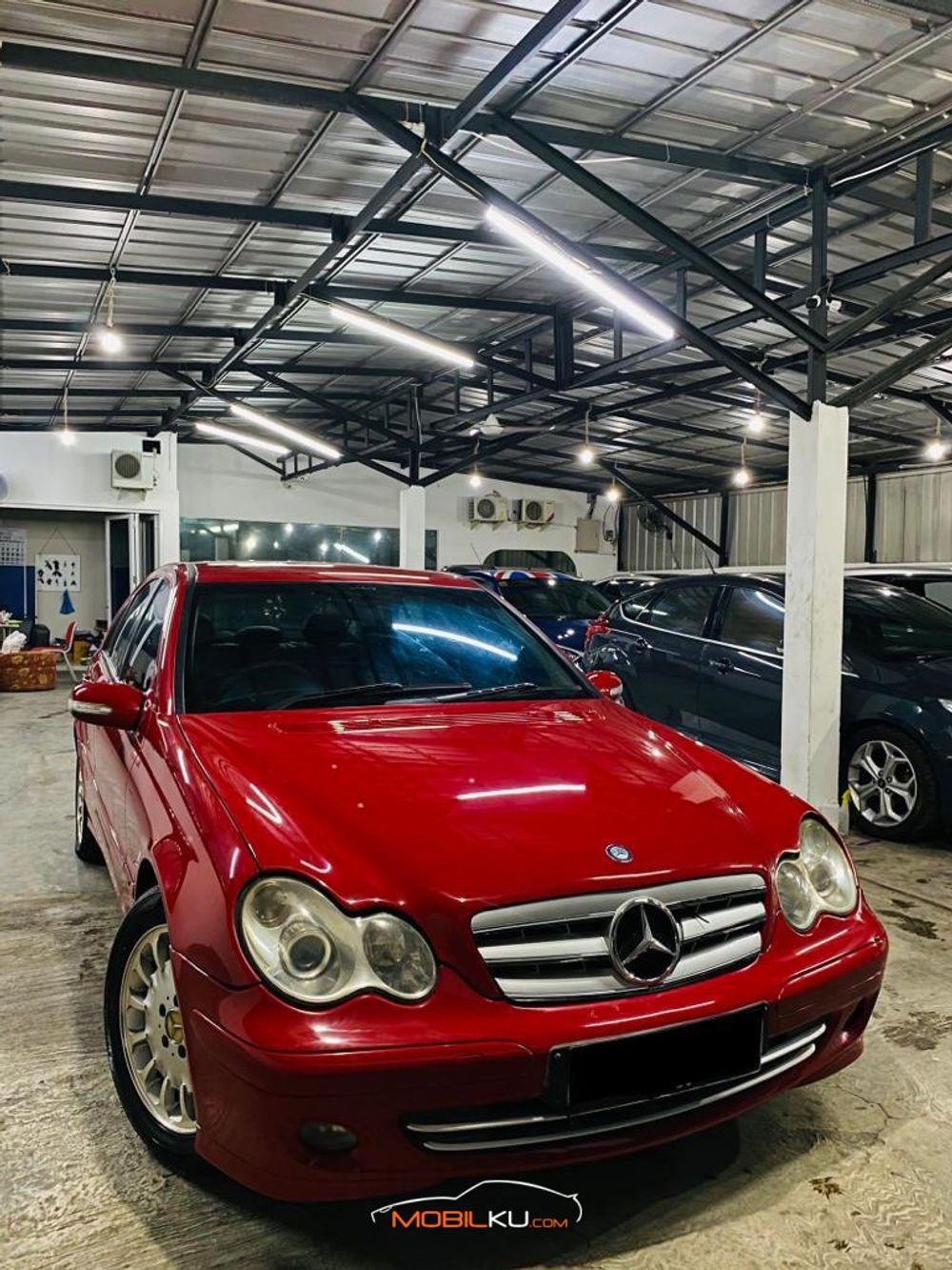 Mobil Mercedes-Benz C-Class 2016