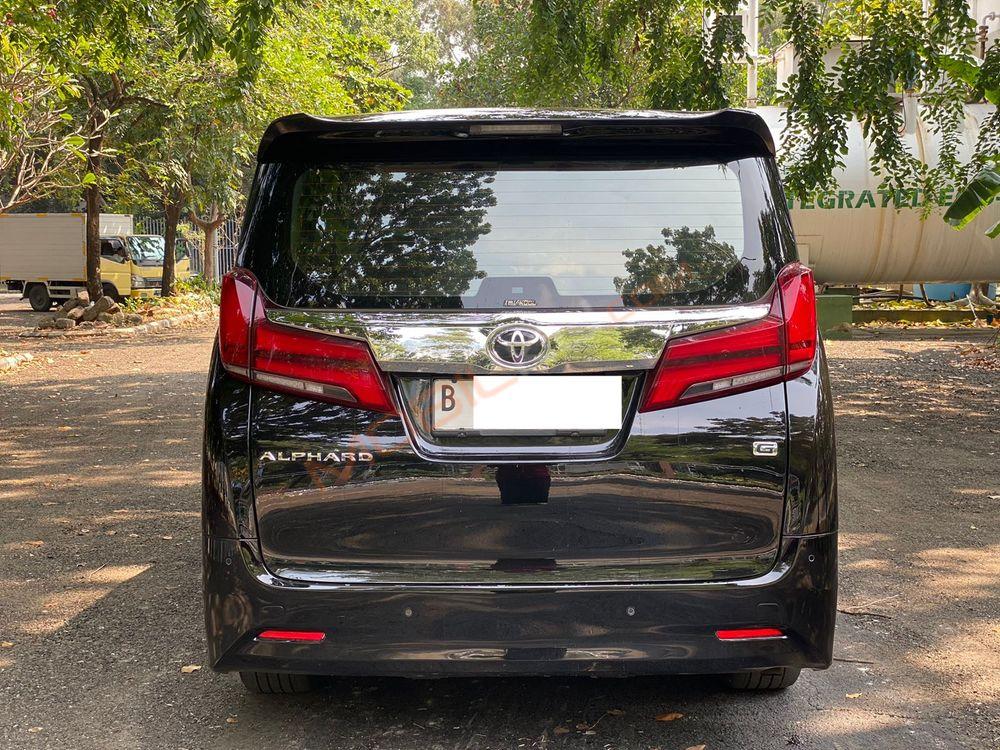 Mobil Toyota Alphard 2018