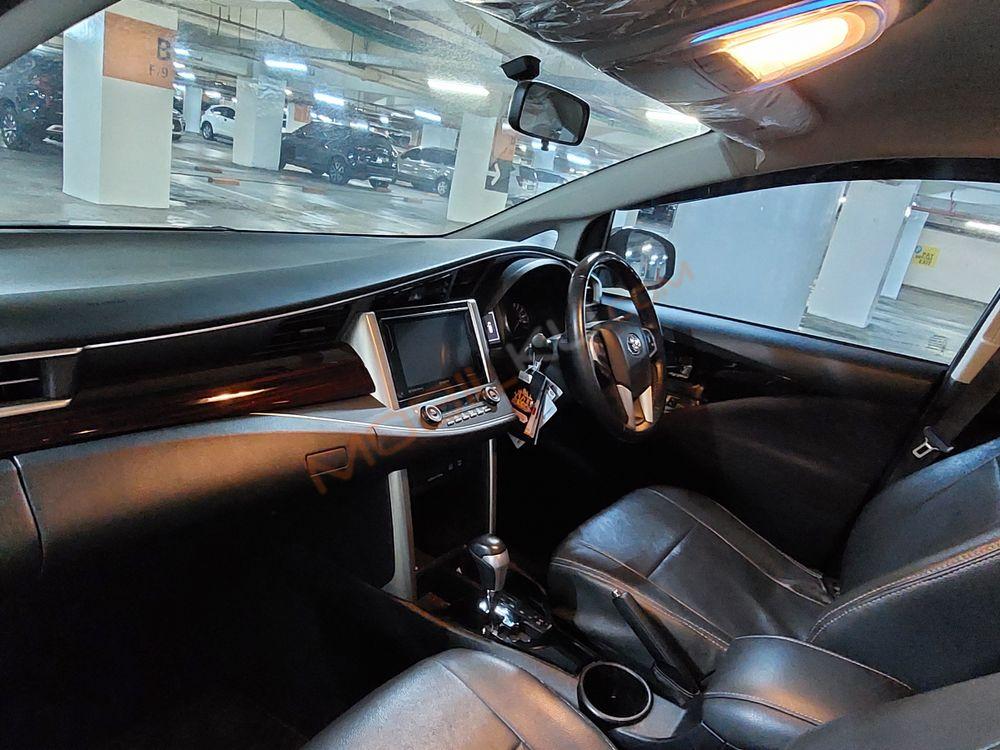 Mobil Toyota Kijang Innova 2018