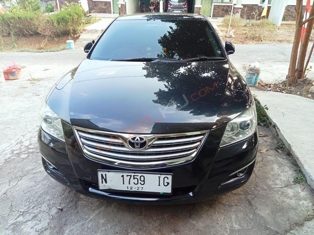 Mobil Toyota Camry 2007