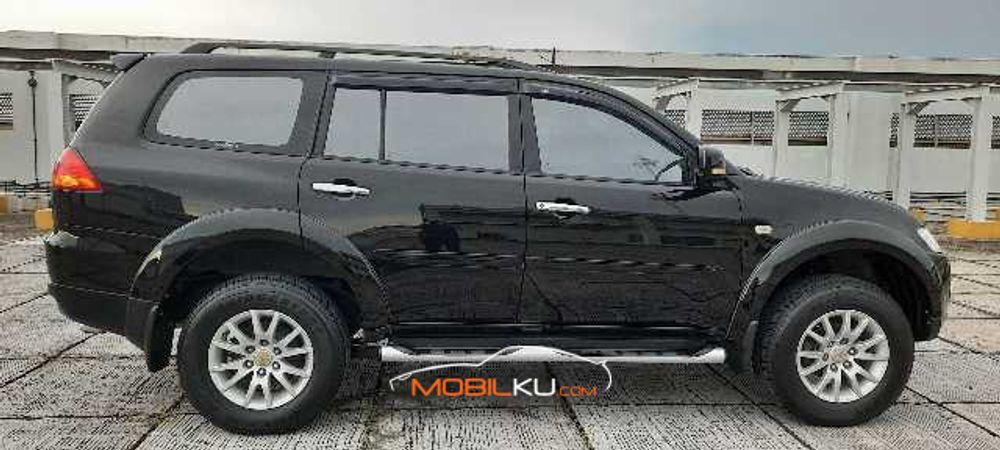Mobil Mitsubishi Pajero Sport 2010
