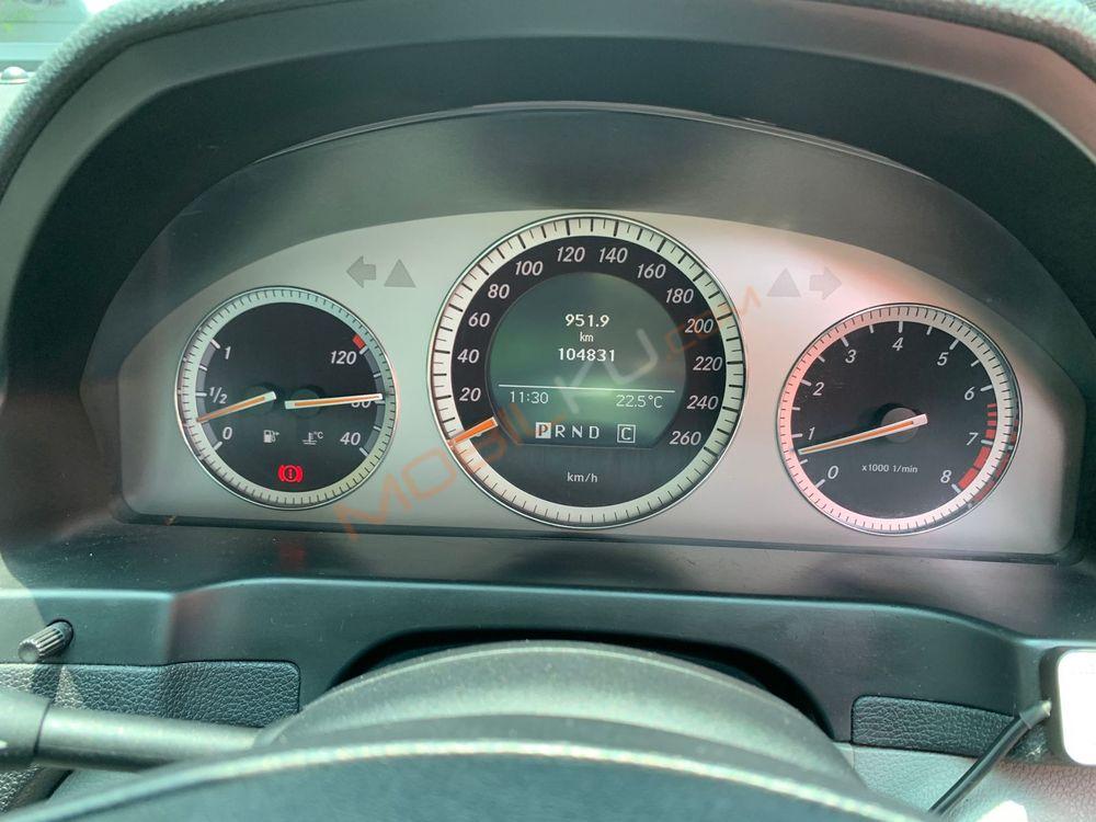 Mobil Mercedes-Benz C-Class 2008