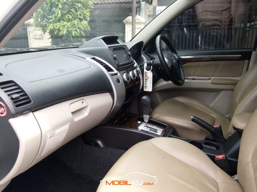 Mobil Mitsubishi Pajero Sport 2014