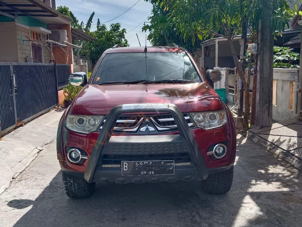 Mobil Mitsubishi Pajero Sport 2013