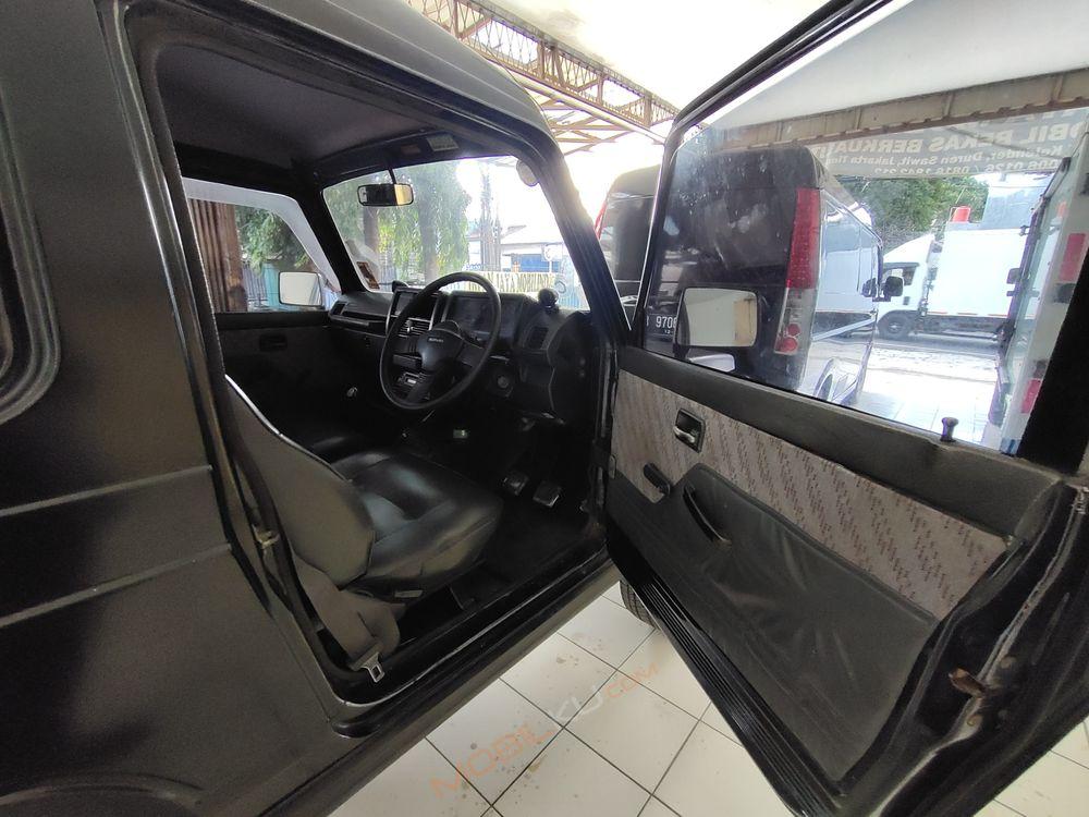 Mobil Suzuki Jimny 1989