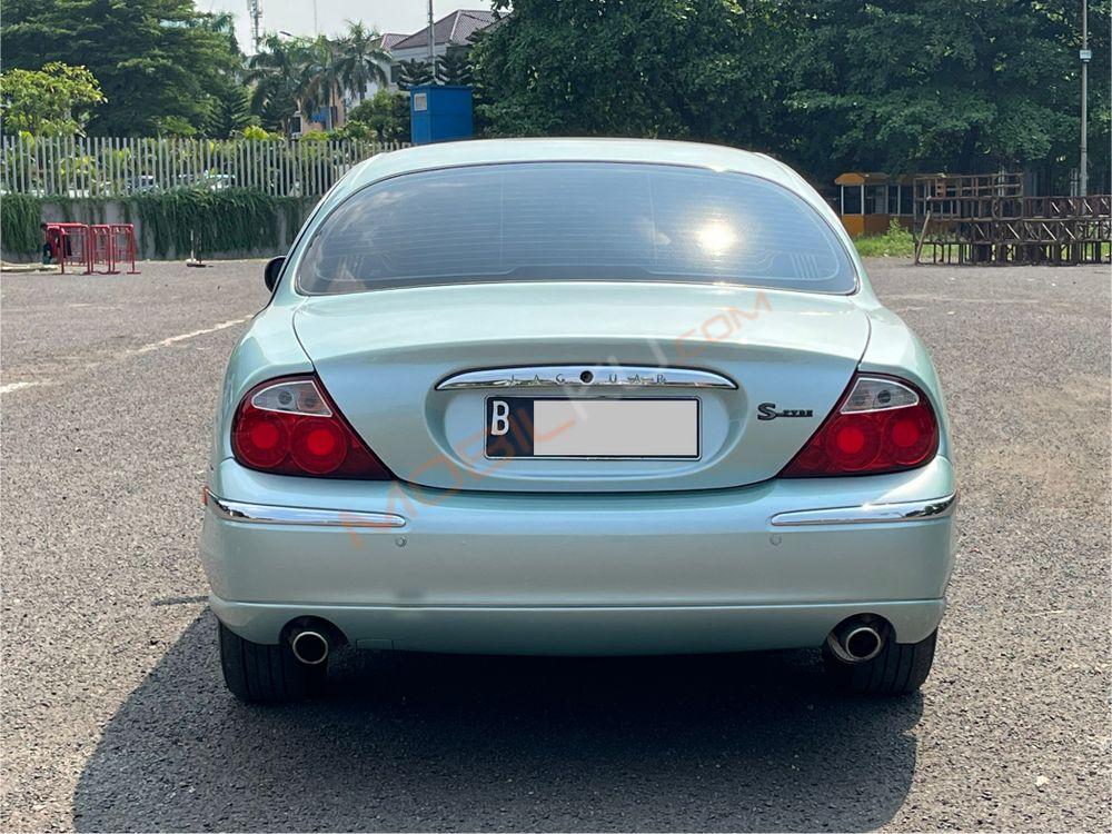 Mobil Jaguar S-Type 2002