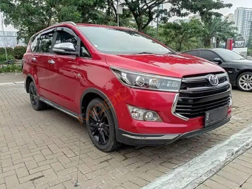 Mobil Toyota Kijang Innova 2017