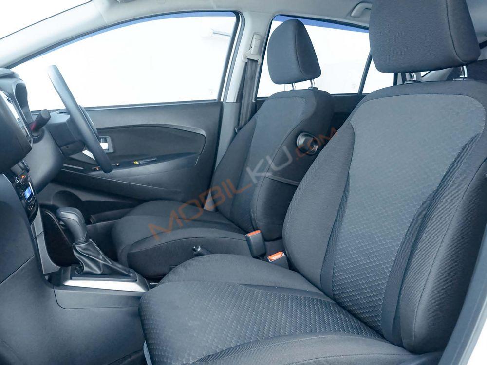 Mobil Daihatsu Sirion 2022