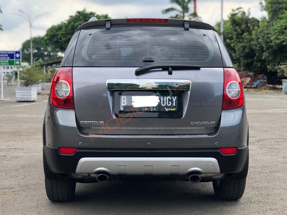 Mobil Chevrolet Captiva 2011