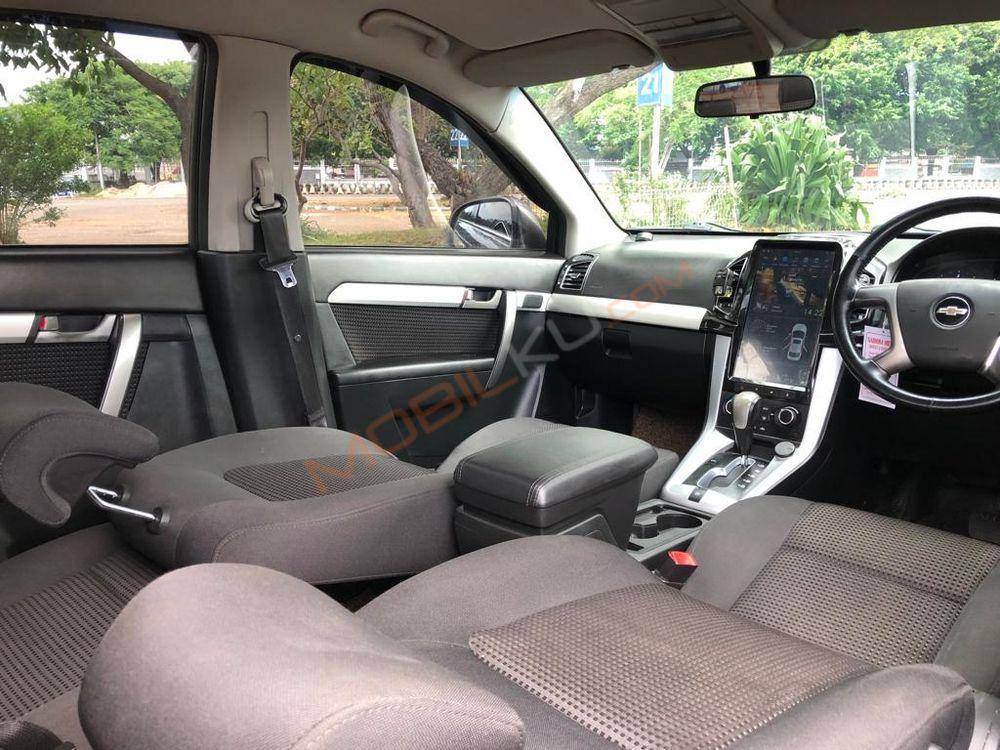 Mobil Chevrolet Captiva 2011