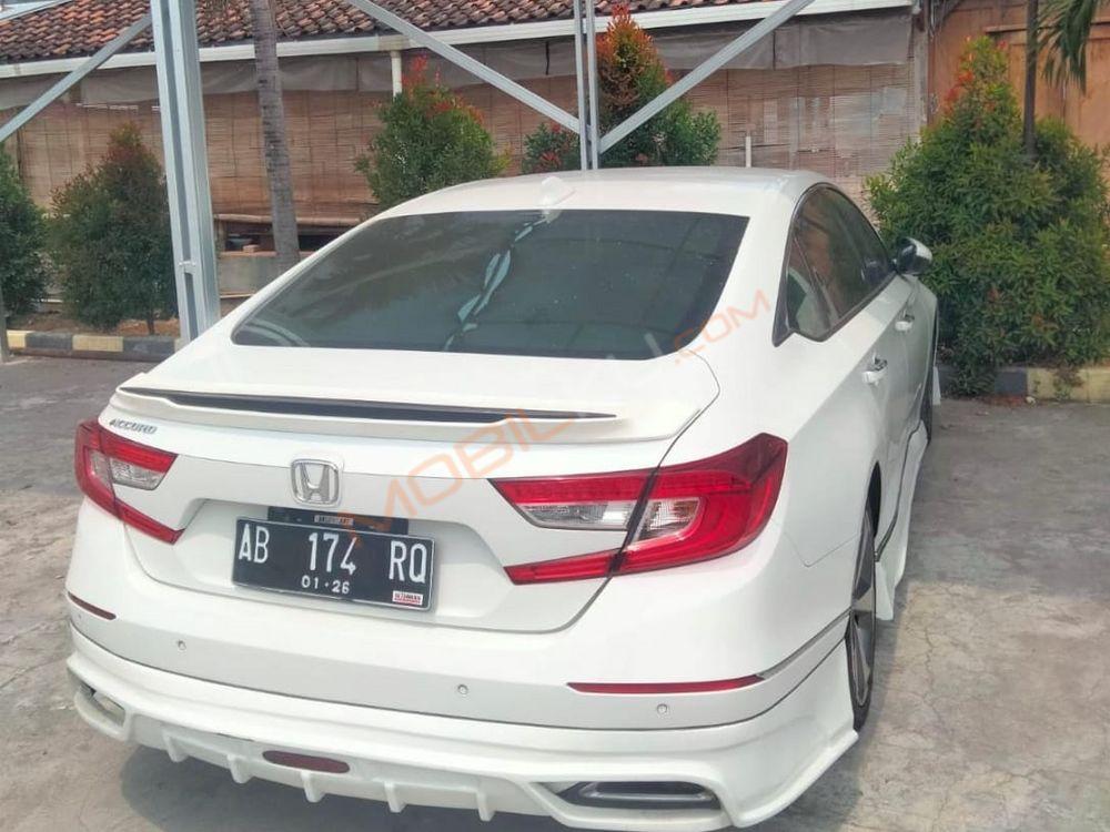 Mobil Honda Accord 2020