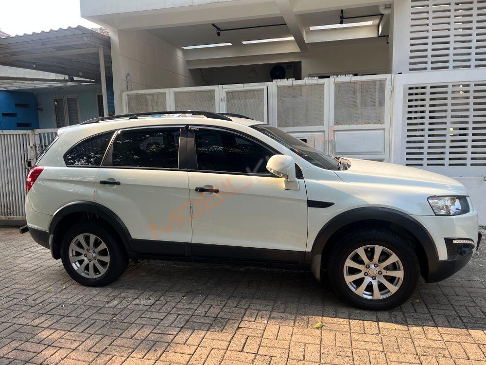 Mobil Chevrolet Captiva 2013