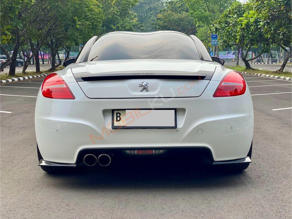 Mobil Peugeot RCZ 2012