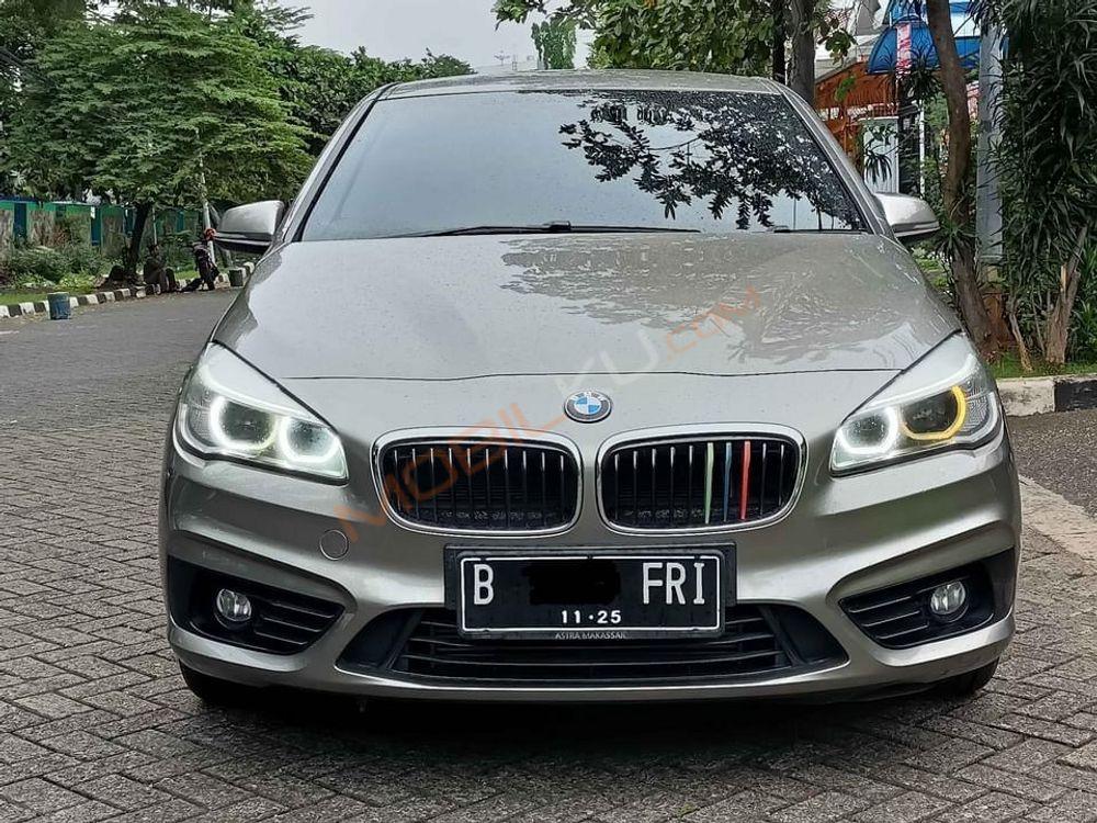 Mobil BMW 2 Series 2015