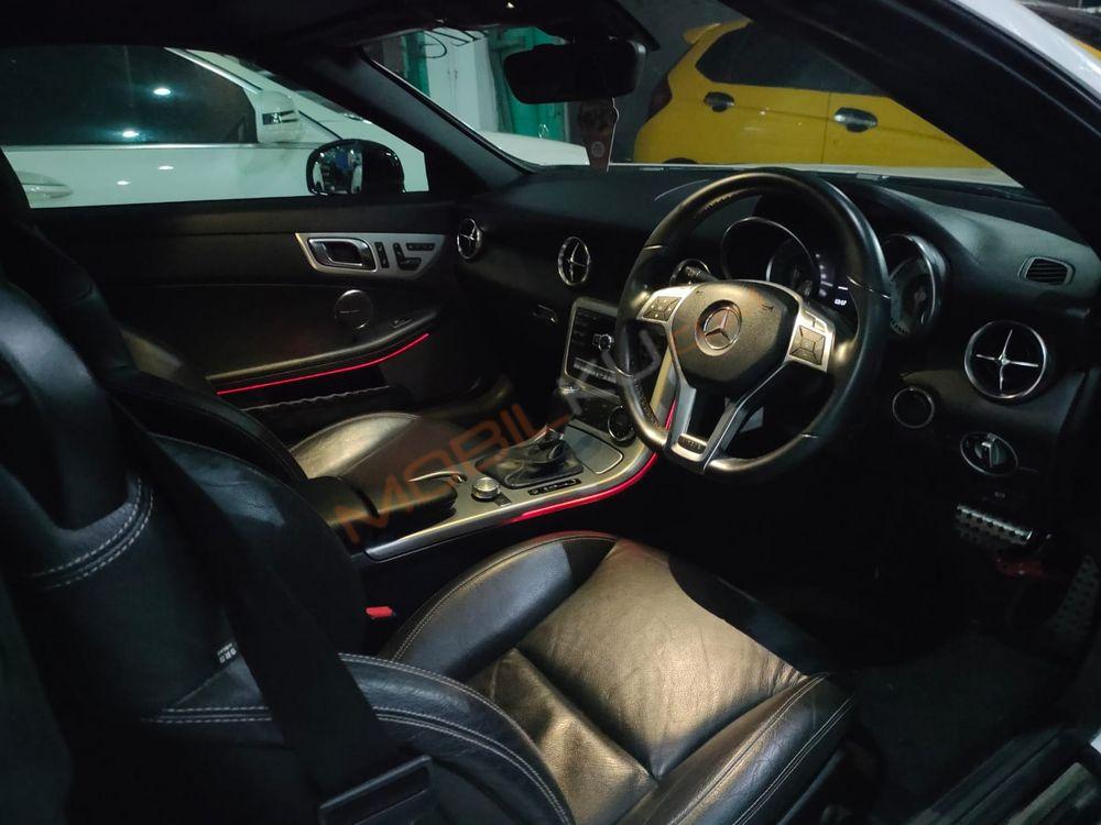 Mobil Mercedes-Benz SLK 2012
