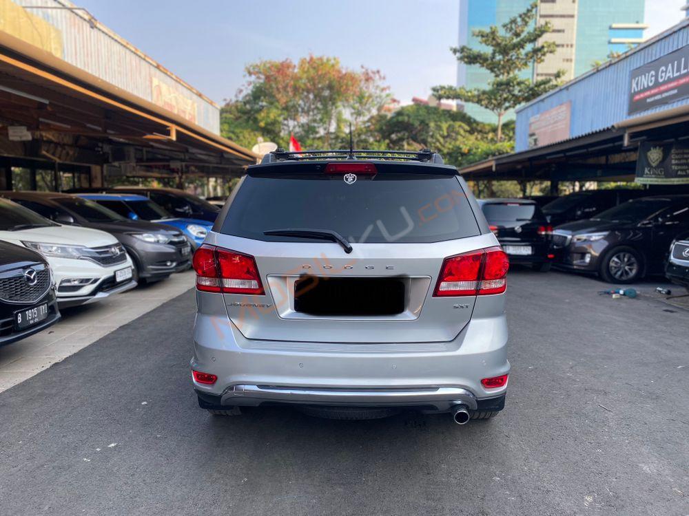 Mobil Dodge Journey 2014