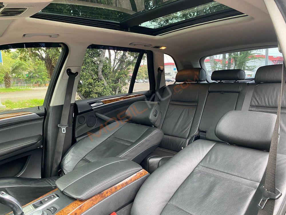 Mobil BMW X5 2008