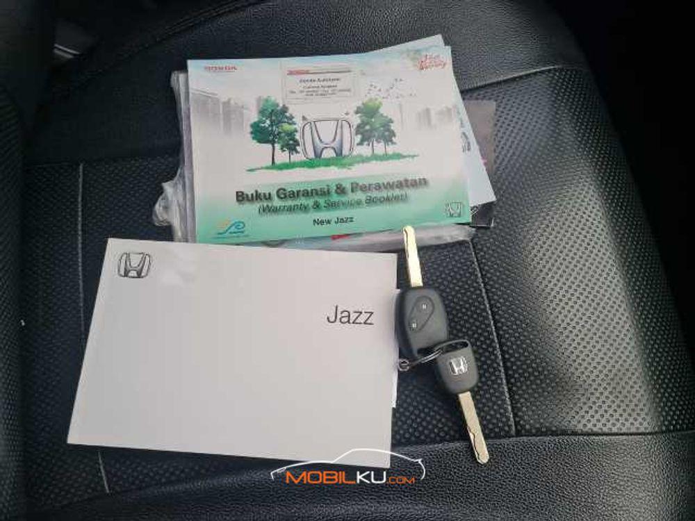 Mobil Honda Jazz 2012