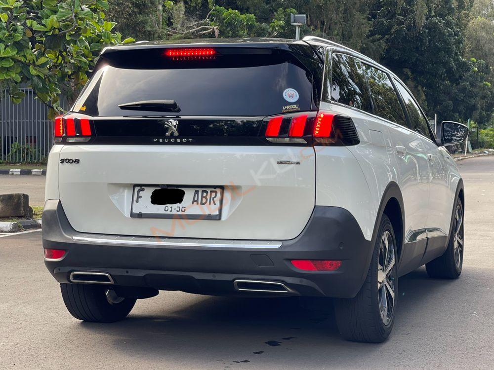Mobil Peugeot 5008 2019
