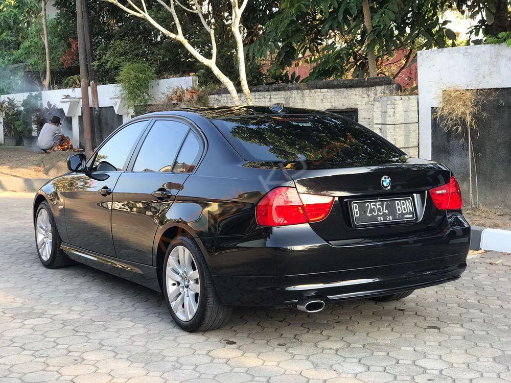 Mobil BMW 3 Series 2010